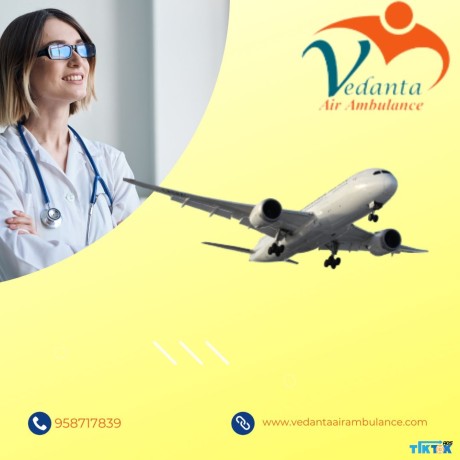 use-vedanta-air-ambulance-service-in-jamshedpur-for-a-competent-paramedic-team-big-0