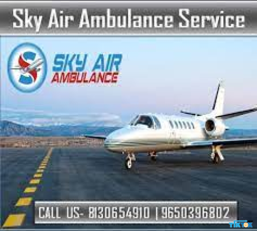 get-sky-air-ambulance-from-allahabad-to-delhi-with-life-saving-equipment-big-0