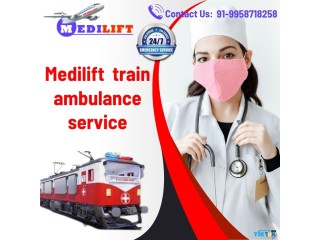 Medilift Train Ambulance in Varanasi has years of Experience in Shifting