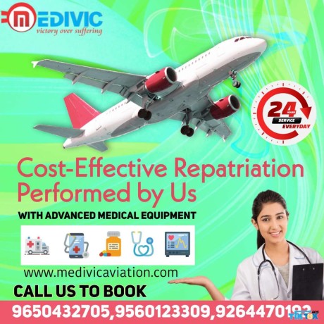 incomparable-air-ambulance-service-in-delhi-by-medivic-with-all-suitable-medical-outfits-big-0