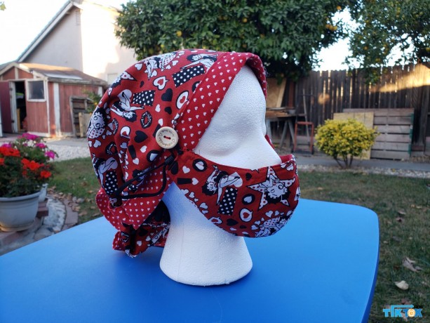scrub-cap-with-buttons-for-women-betty-boop-red-big-2
